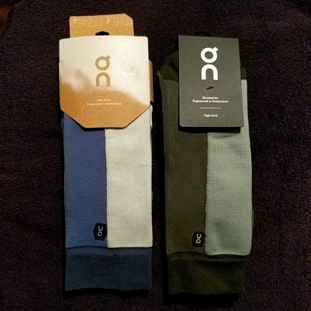 2 pairs ON Running High Socks